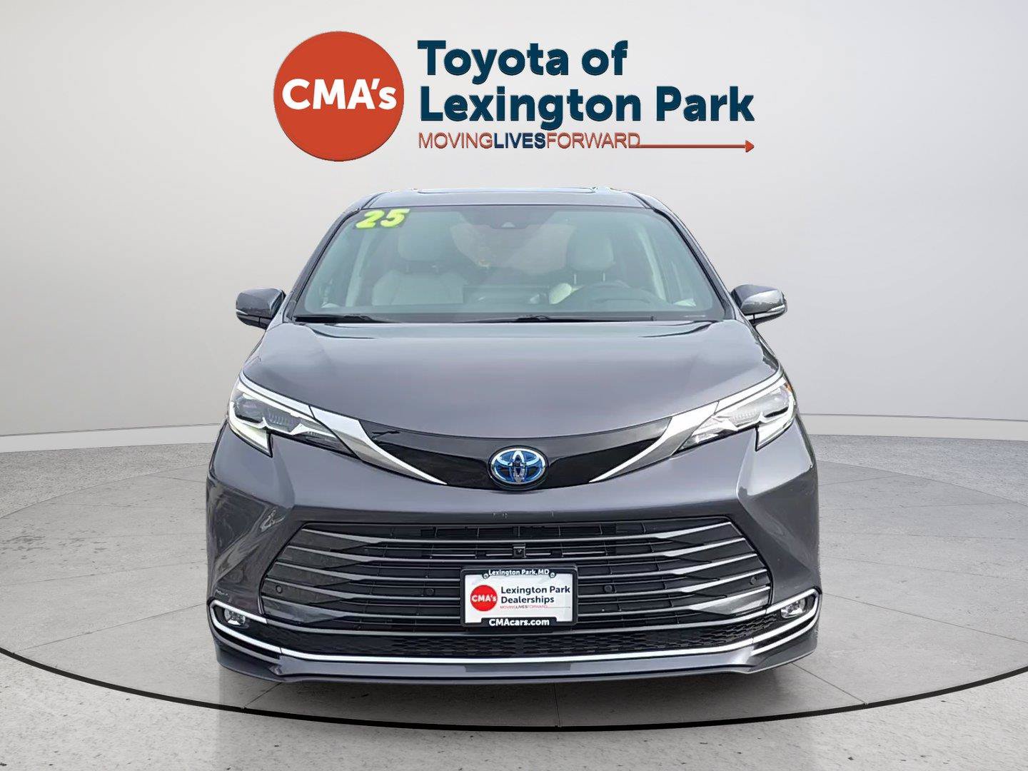 Used 2025 Toyota Sienna Platinum AWD/4WD image 8
