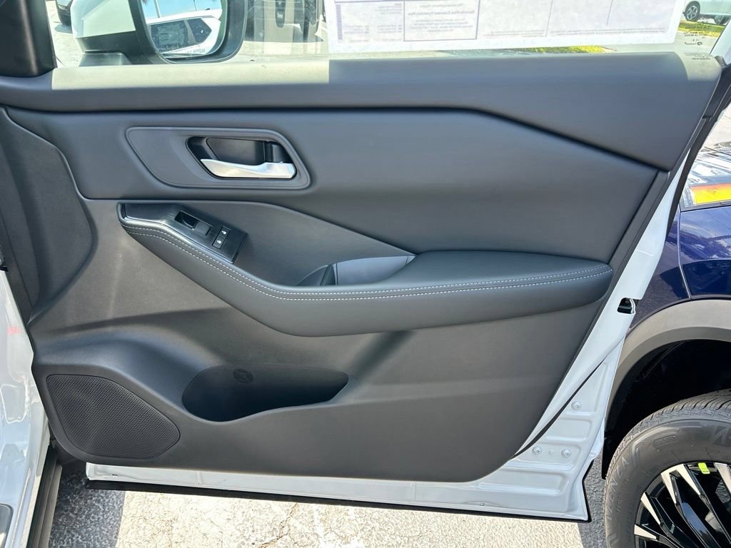 New 2026 Nissan Rogue SV FWD image 41