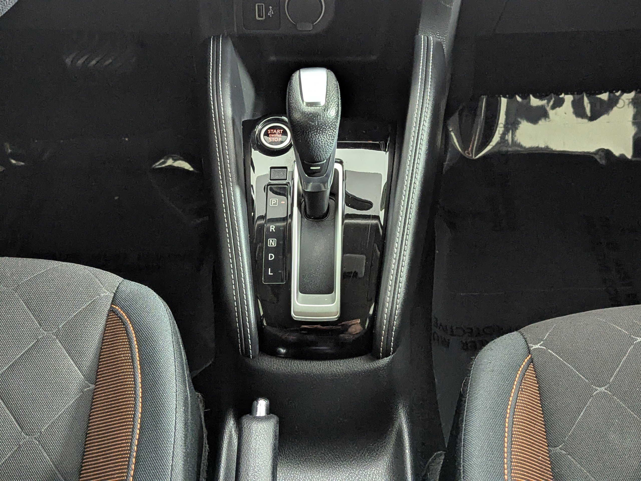 Used 2018 Nissan Kicks SR FWD image 17
