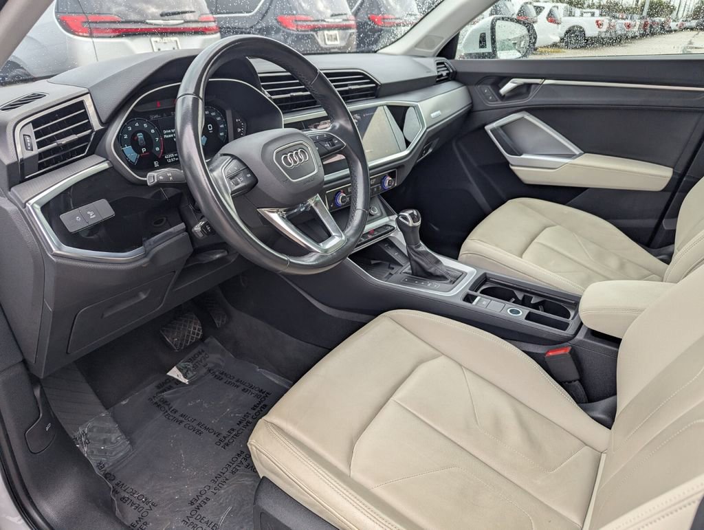 Used 2024 Audi Q3 2.0T Premium image 24