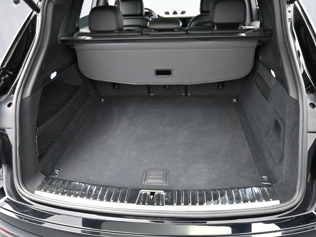 Certified 2023 Porsche Cayenne image 33