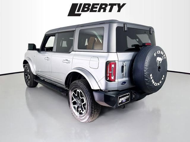 Used 2023 Ford Bronco Outer Banks image 5