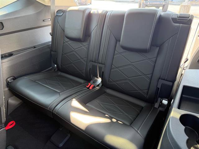 Used 2024 Volkswagen Atlas SE image 12