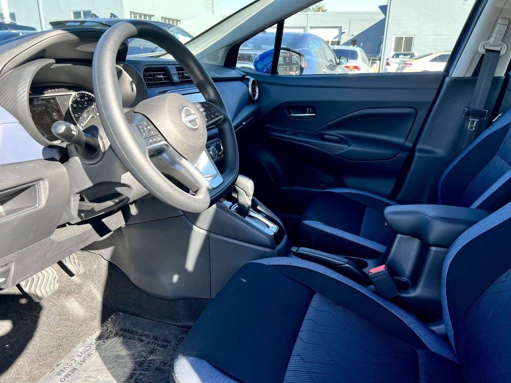 Used 2025 Nissan Versa SV w/ Trunk Package FWD image 23