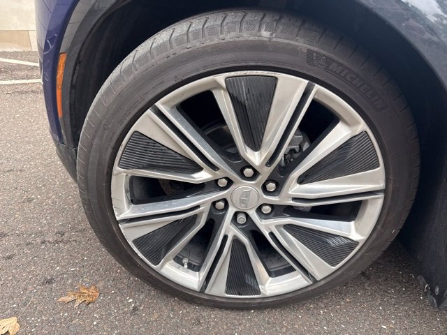 Certified 2024 Cadillac Lyriq Luxury AWD/4WD image 16