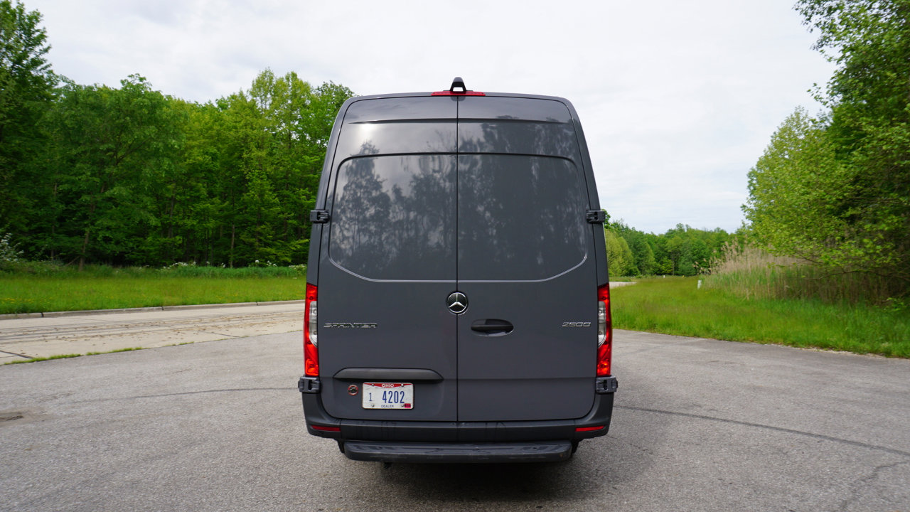 Used 2024 Mercedes-Benz Sprinter 2500 image 4