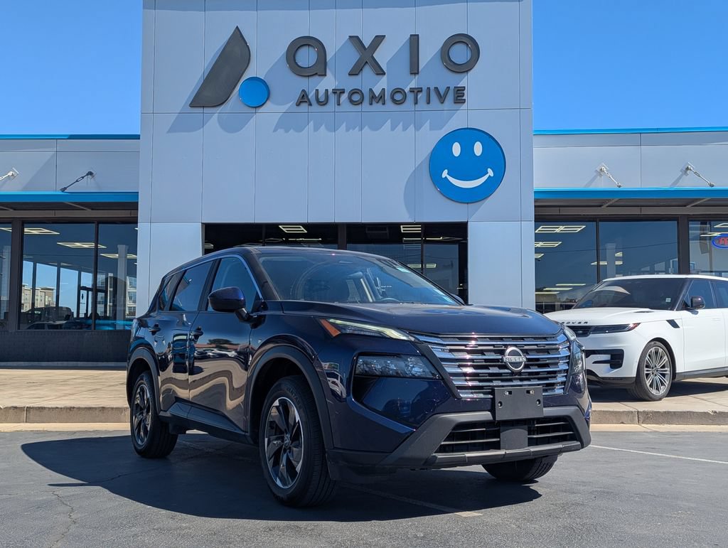 Used 2025 Nissan Rogue SV AWD/4WD image 1