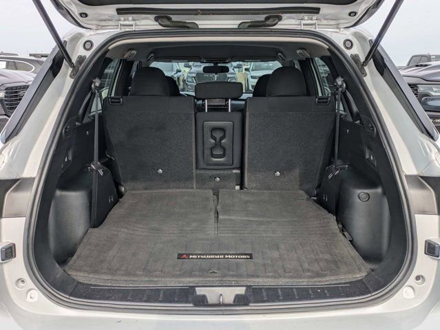 Used 2022 Mitsubishi Outlander ES AWD/4WD image 12