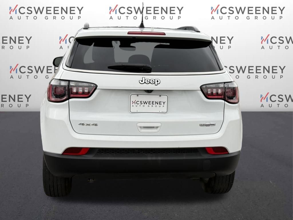 Used 2024 Jeep Compass Latitude image 4