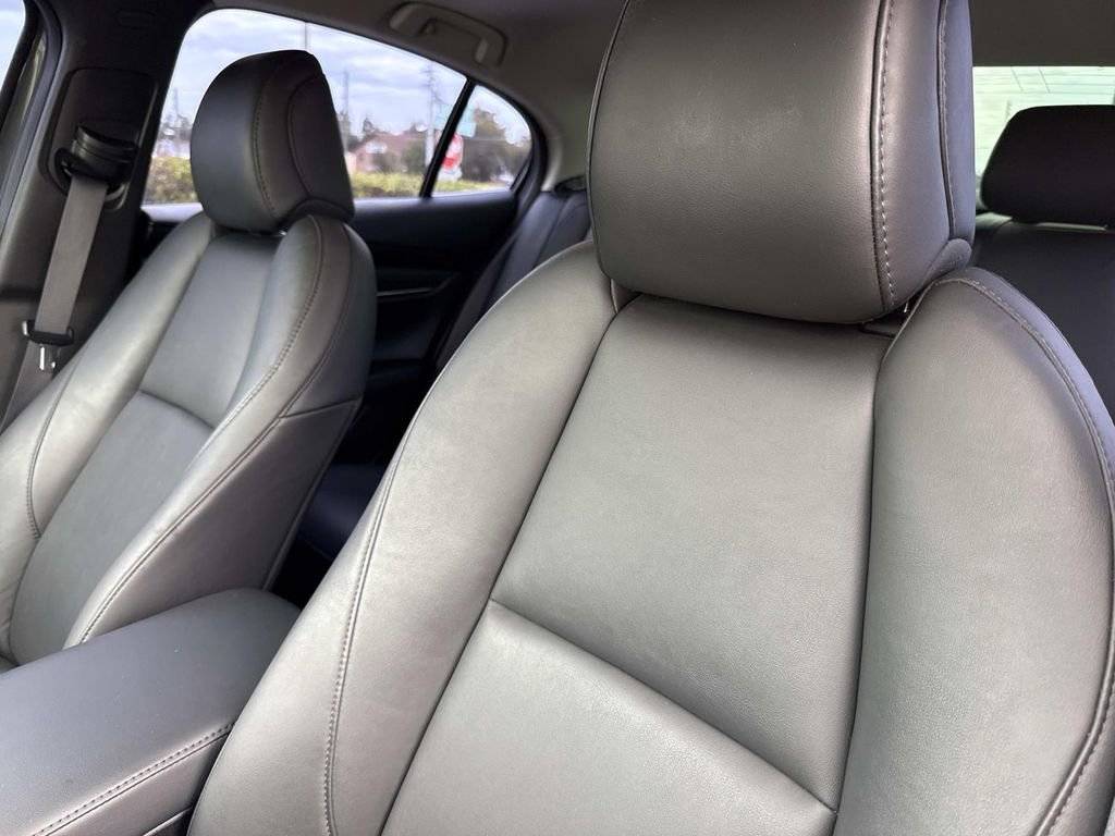 Used 2021 MAZDA MAZDA3 s image 24