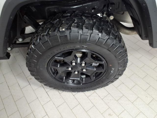 Used 2022 Jeep Gladiator Willys image 8