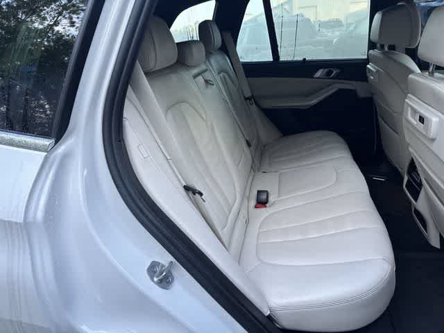 Used 2021 BMW X5 xDrive40i w/ Premium Package 3 AWD/4WD image 19