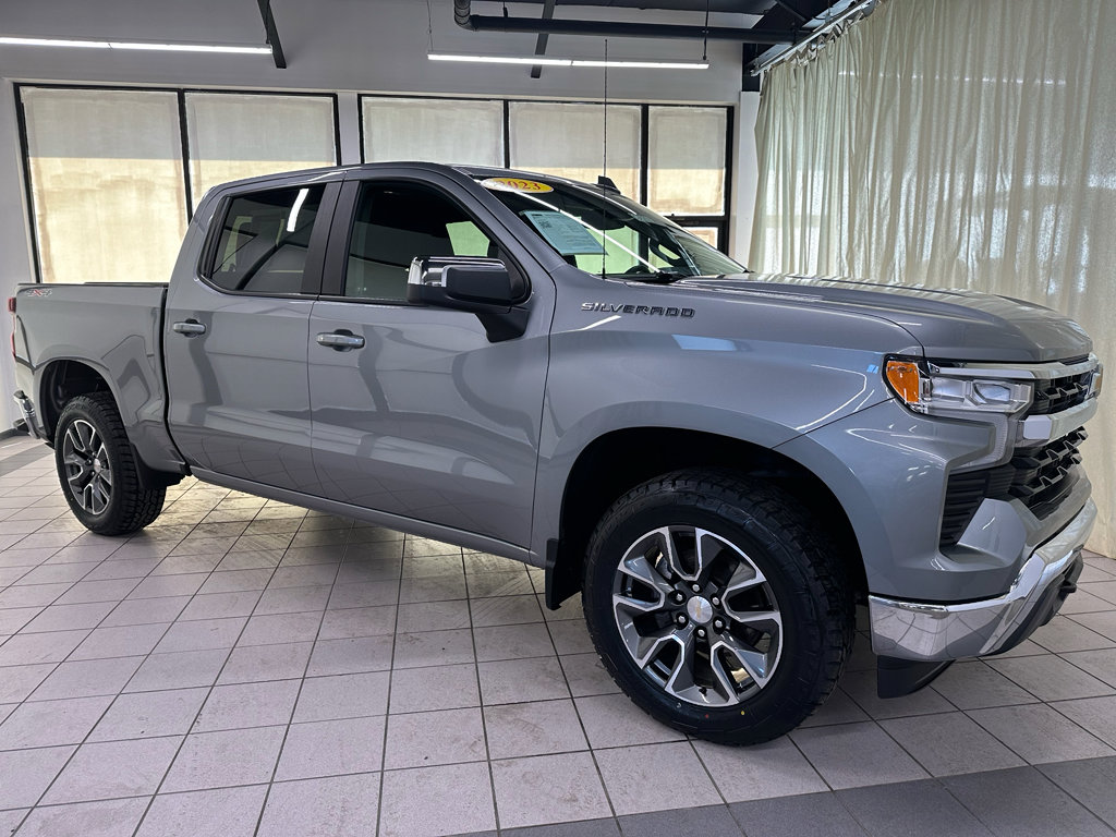 Certified 2023 Chevrolet Silverado 1500 LT AWD/4WD image 3