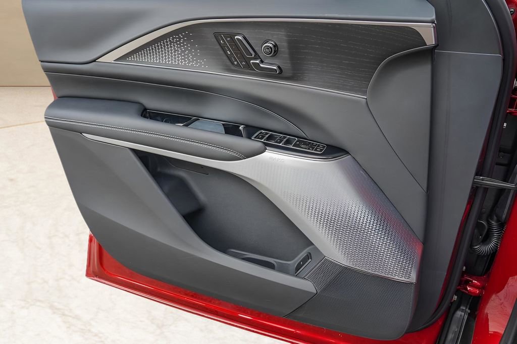 New 2026 Cadillac Lyriq V w/ Exterior Carbon Fiber Package image 20