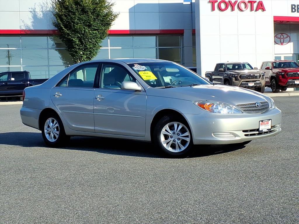 Used 2004 Toyota Camry LE FWD image 2