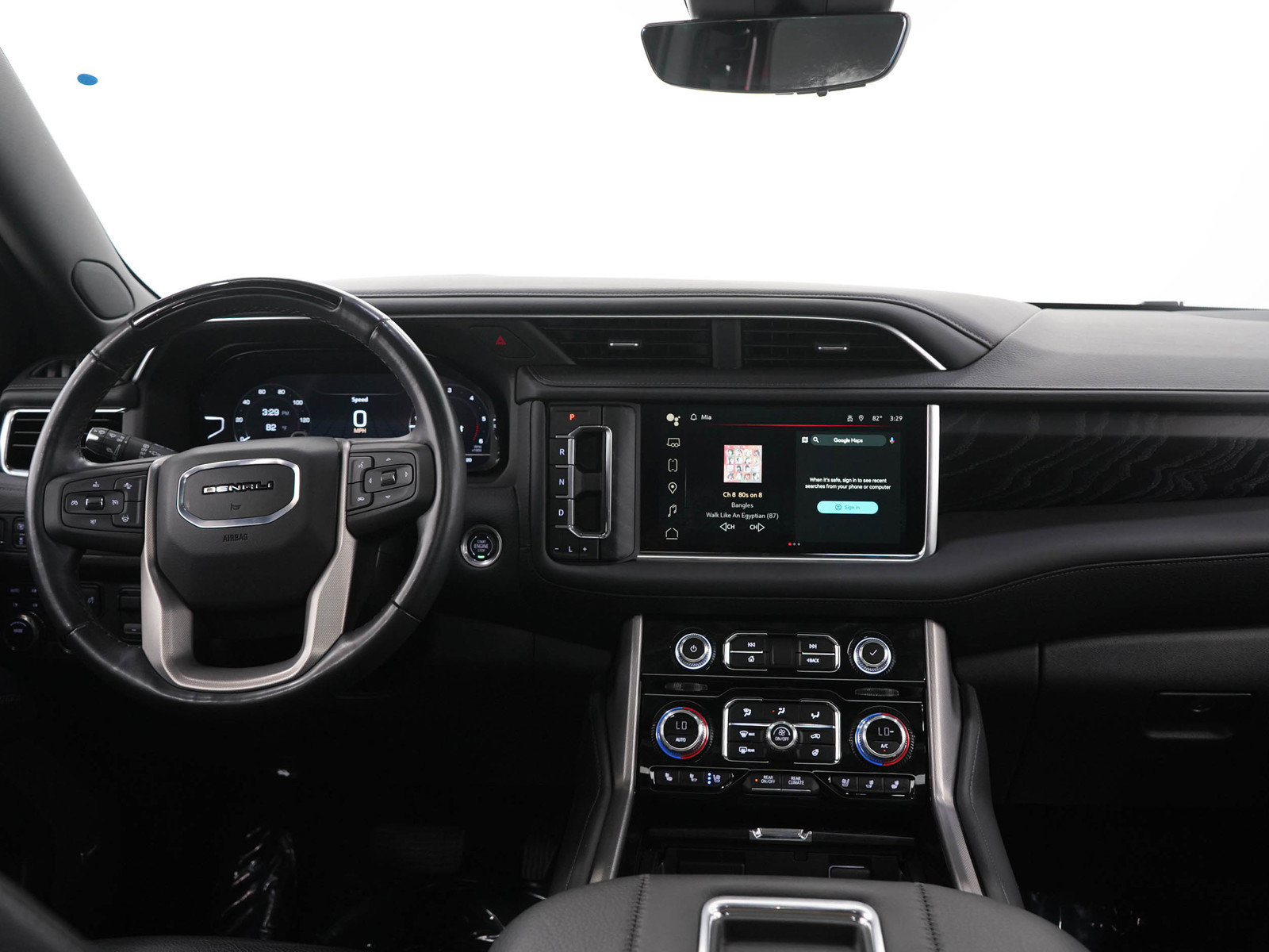 Used 2024 GMC Yukon Denali w/ Advanced Technology Package AWD/4WD image 19