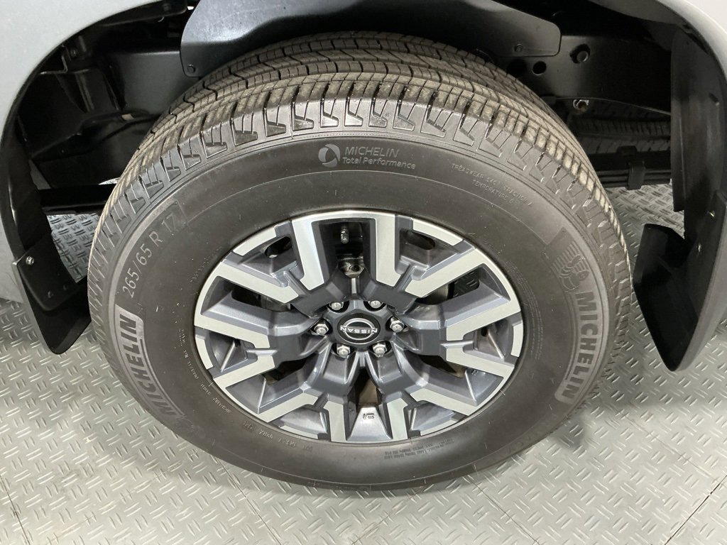 Used 2024 Nissan Frontier SL image 31