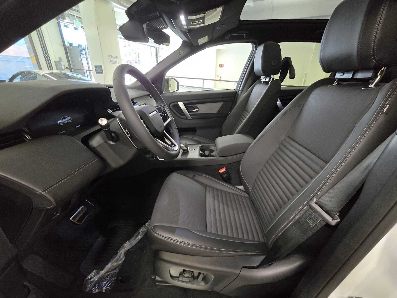 New 2026 Land Rover Discovery Sport Landmark AWD/4WD image 20
