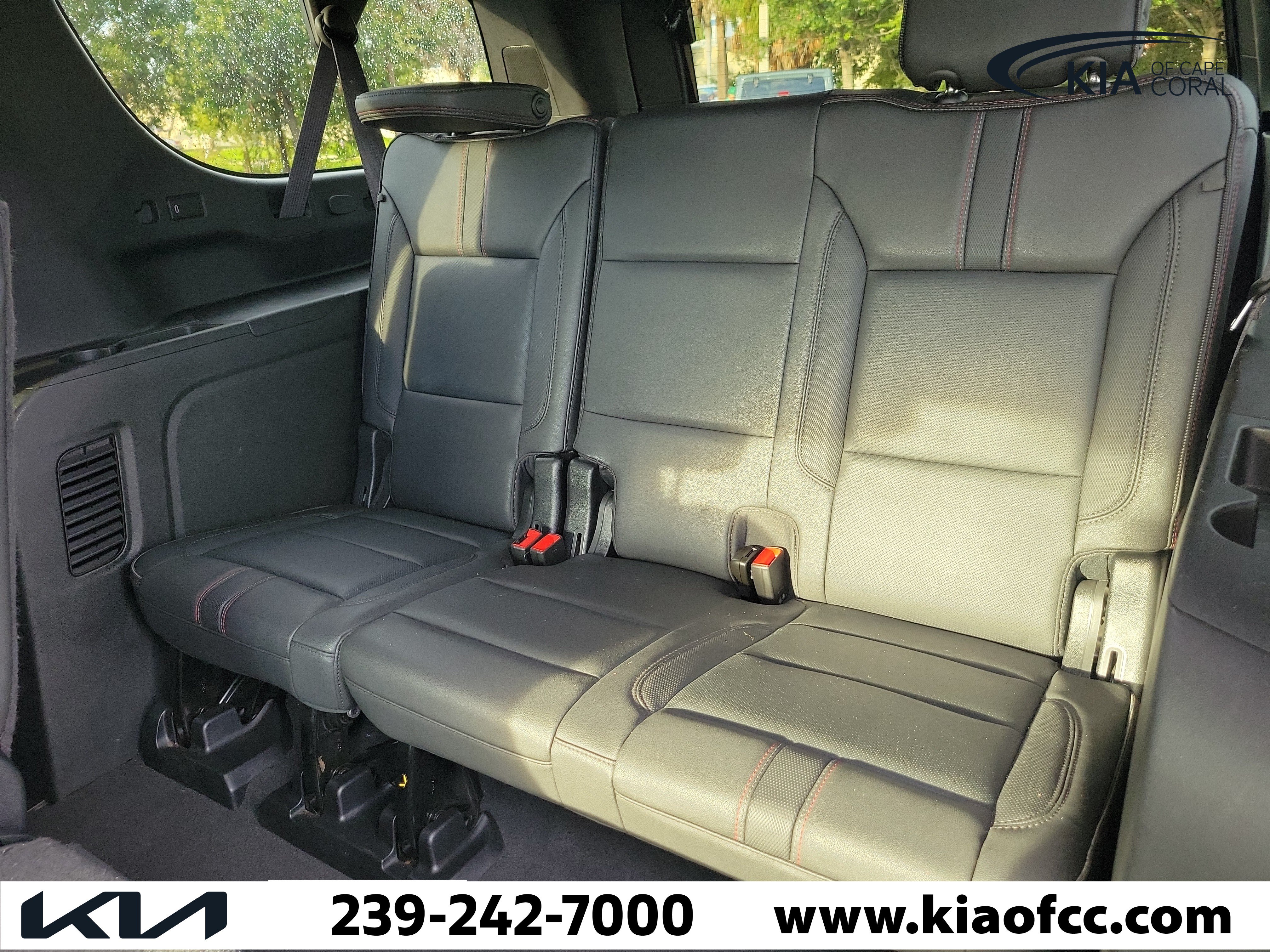 Used 2024 Chevrolet Suburban RST RWD image 14
