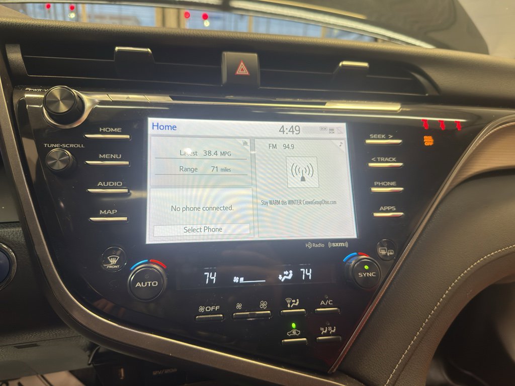 Used 2020 Toyota Camry SE w/ Sunroof Package image 19