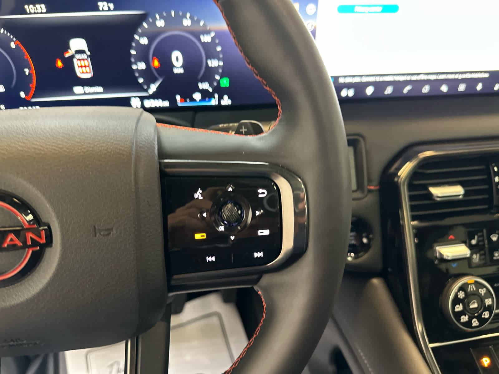 Certified 2025 Nissan Armada PRO-4X w/ Pro-4X Premium Package AWD/4WD image 21