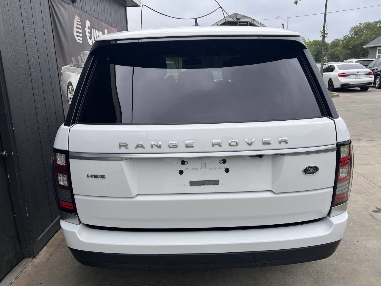 Used 2016 Land Rover Range Rover HSE image 8