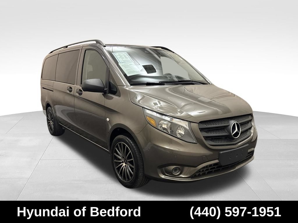 Used 2016 Mercedes-Benz Metris Passenger image 3