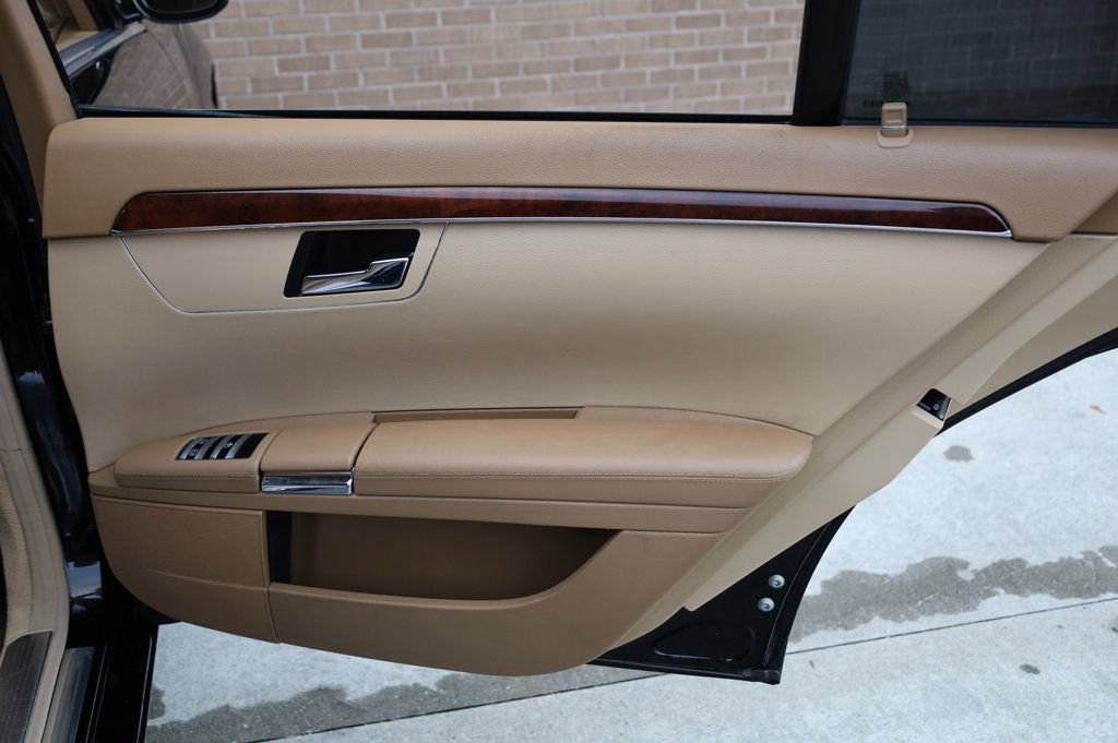 Used 2008 Mercedes-Benz S 550 image 19
