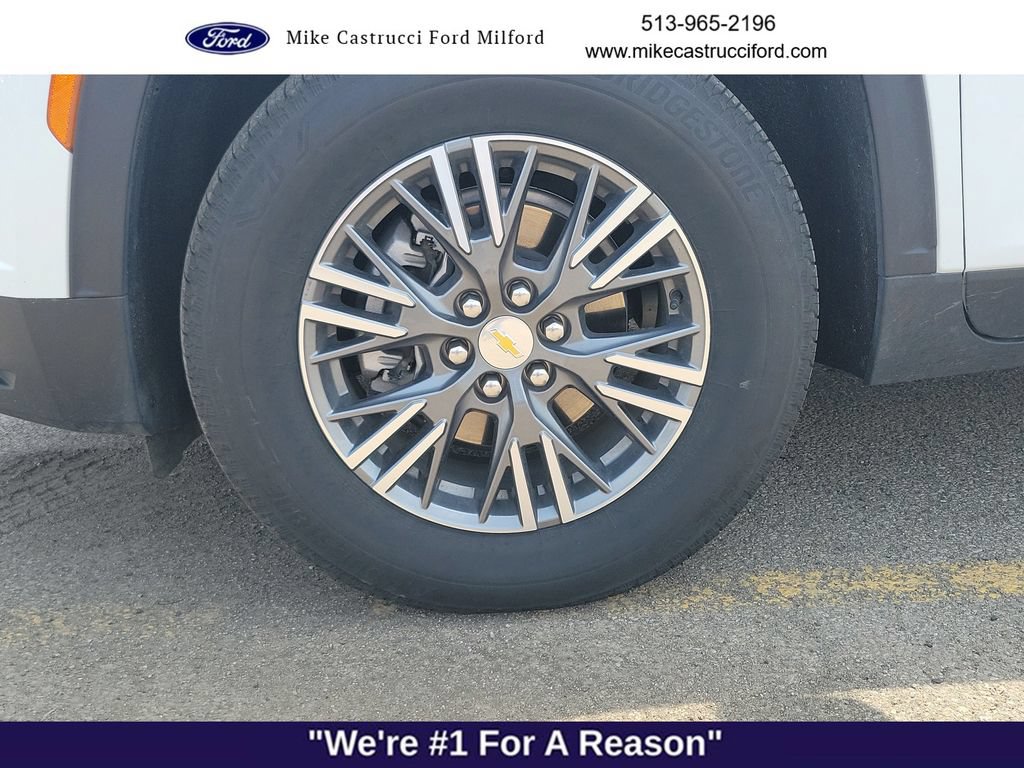 Used 2026 Chevrolet Traverse LT AWD/4WD image 9