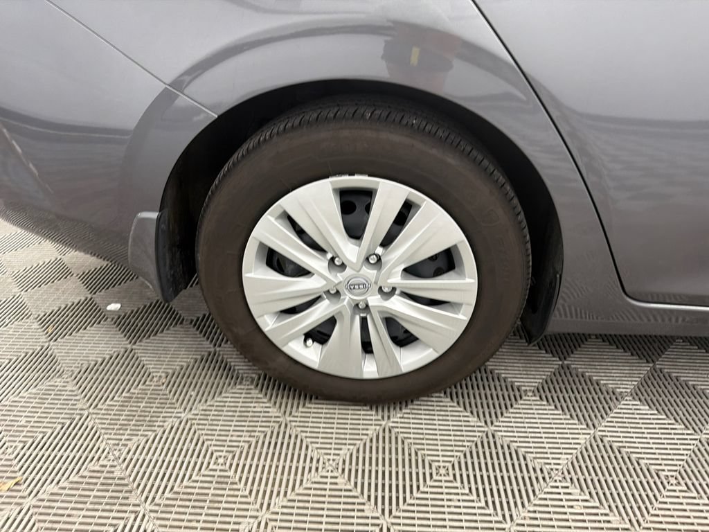 Used 2025 Nissan Sentra S FWD image 17