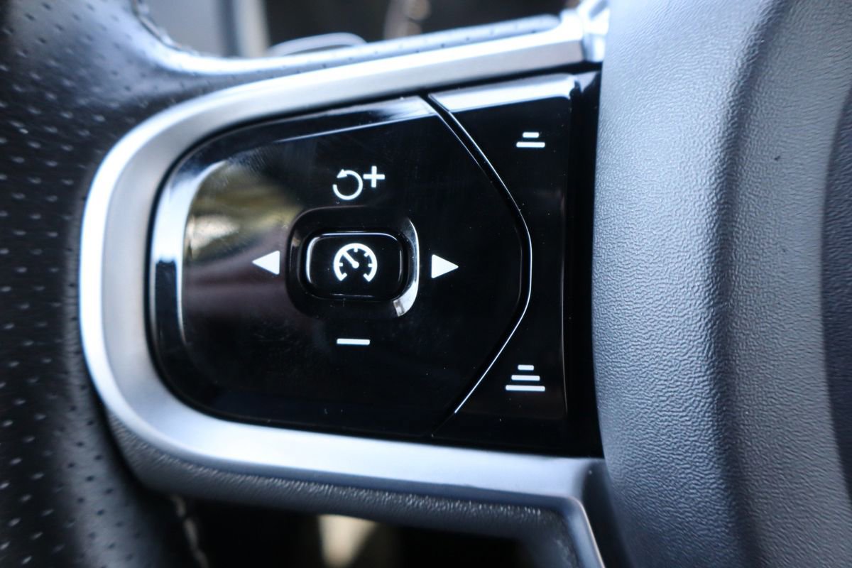 Used 2019 Volvo XC90 T6 R-Design w/ Advanced Package AWD/4WD image 32