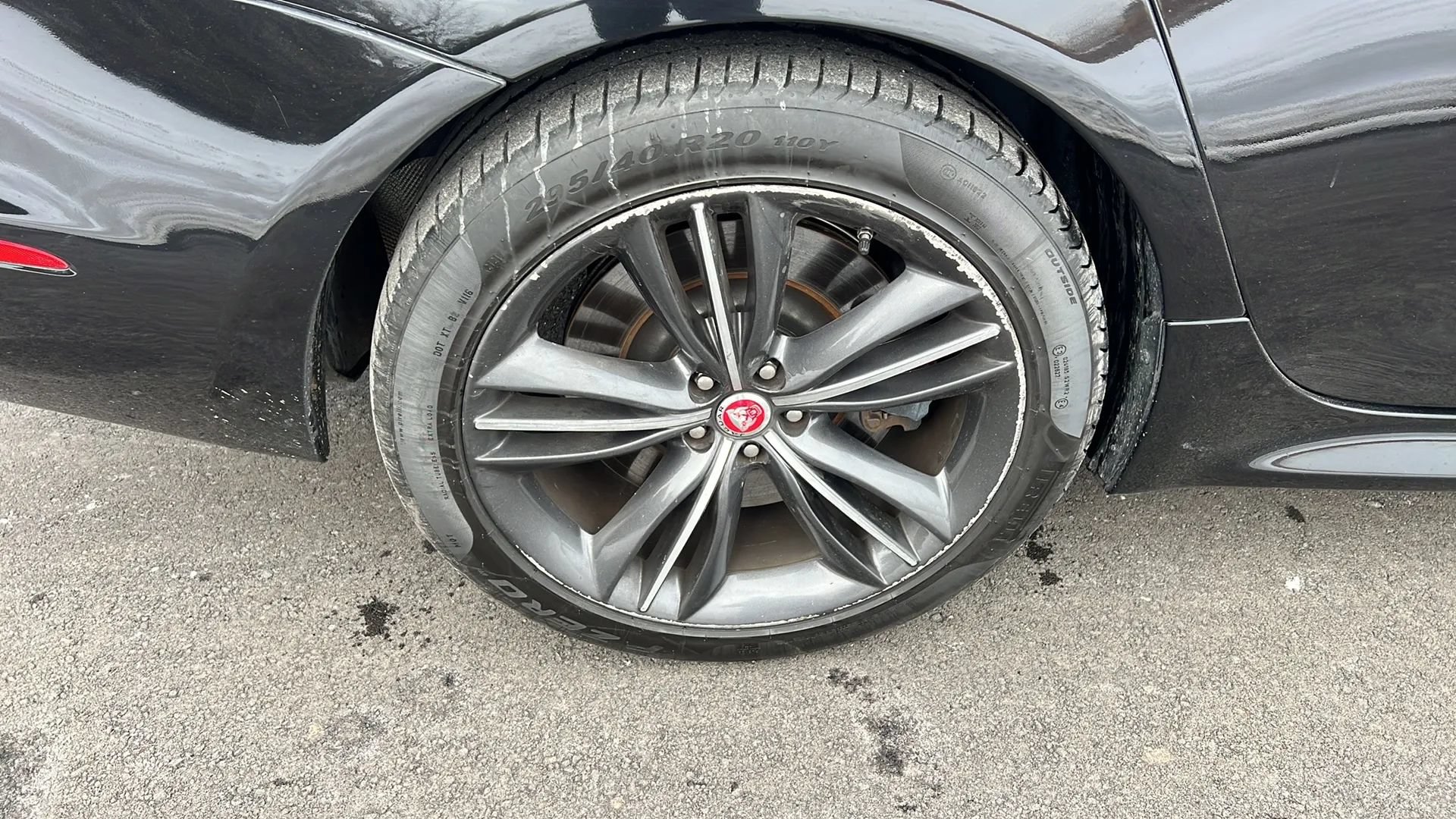 Used 2016 Jaguar XJ Supercharged RWD image 37