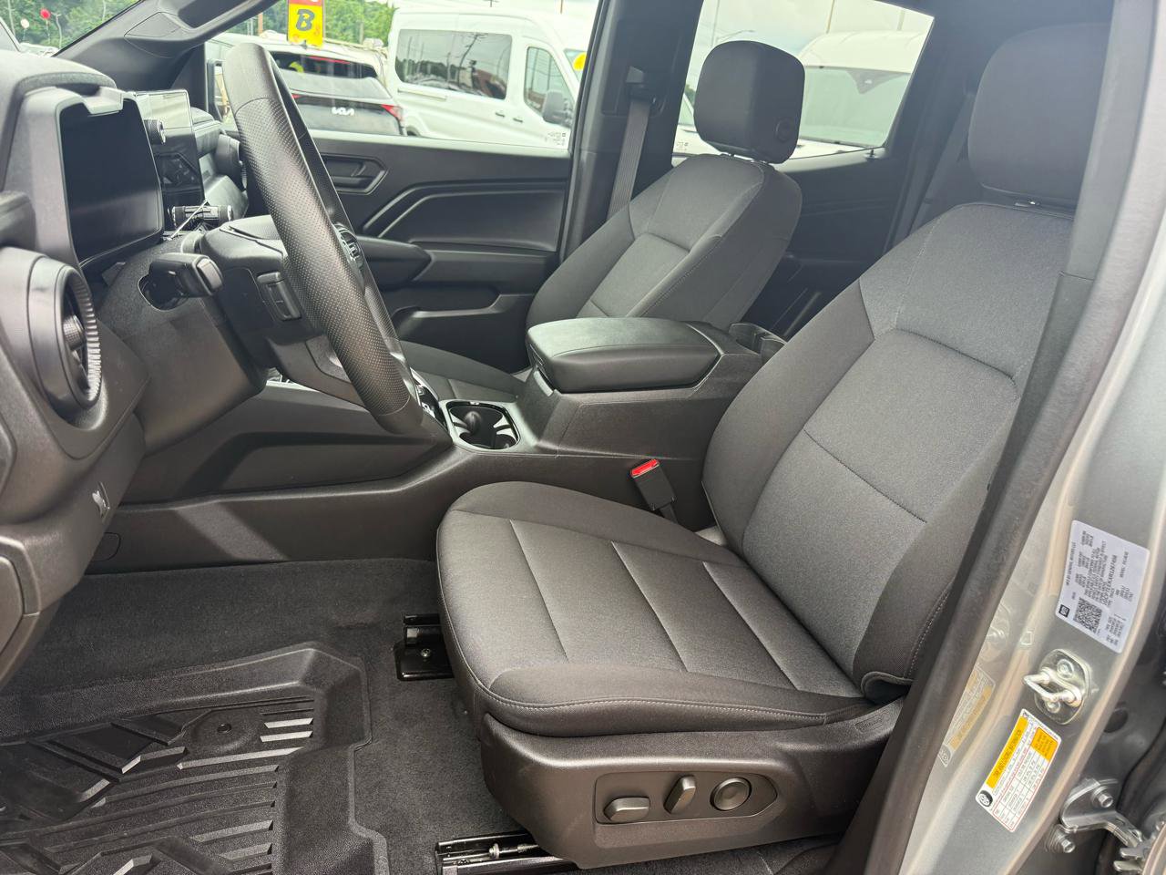 Used 2024 Chevrolet Colorado Trail Boss w/ Advanced Trailering Package AWD/4WD image 9