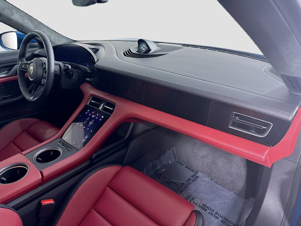 New 2026 Porsche Taycan 4S AWD/4WD image 32
