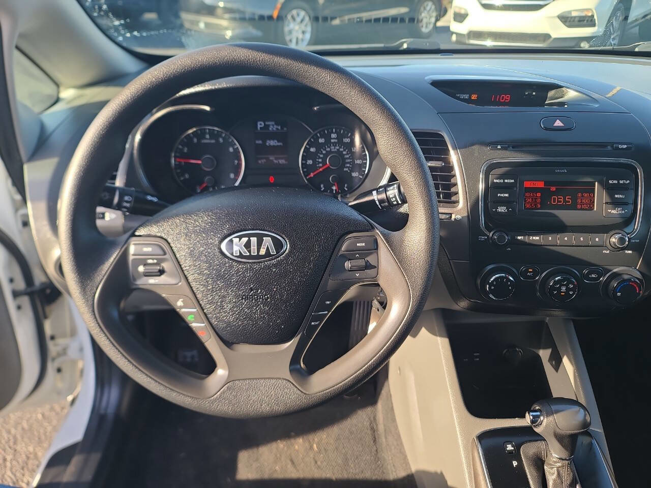 Used 2017 Kia Forte LX image 11
