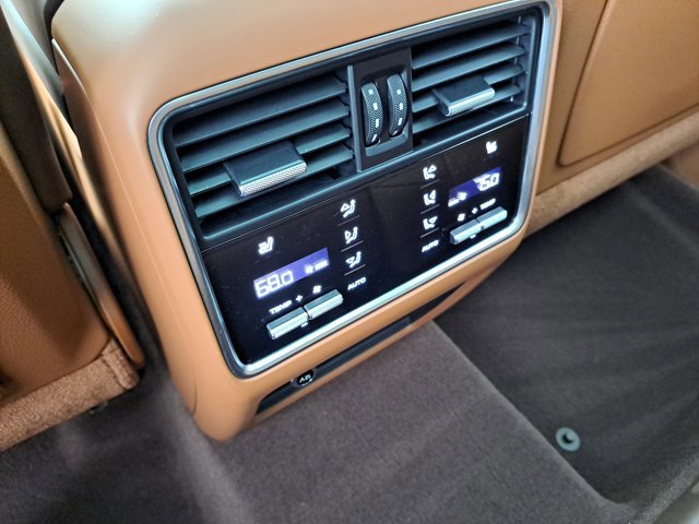 Certified 2021 Porsche Cayenne image 18