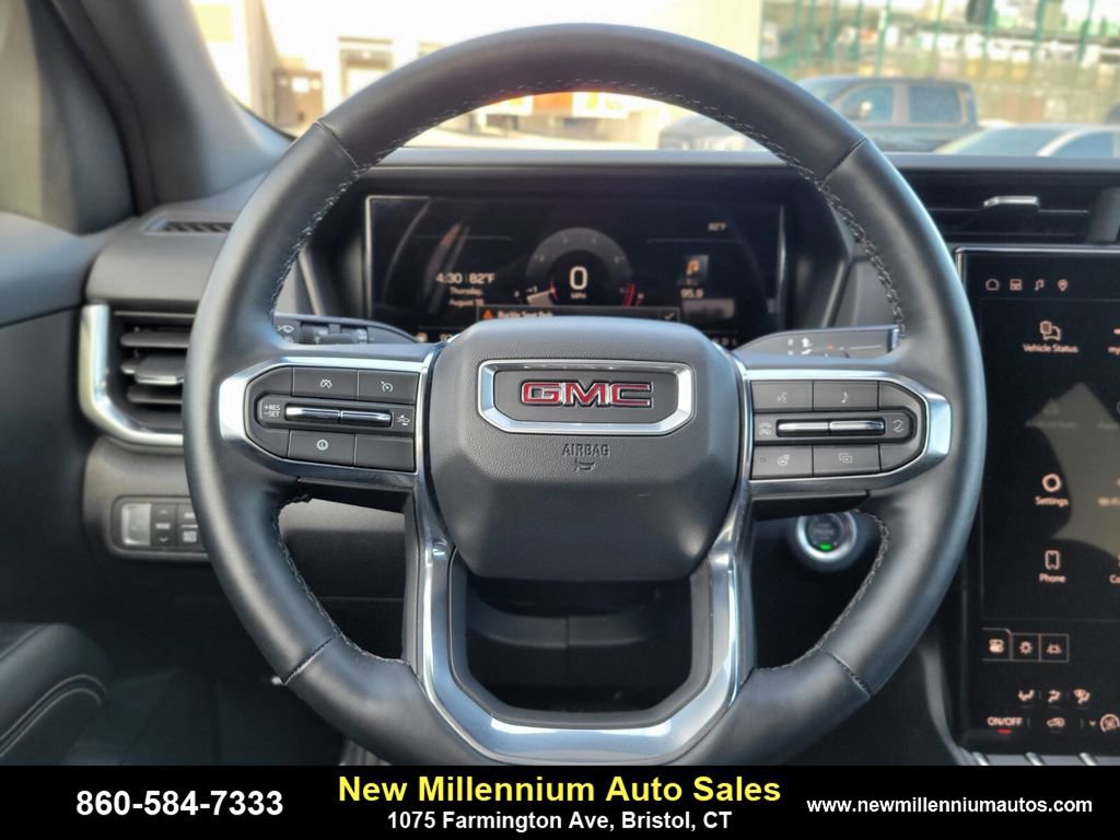 Used 2025 GMC Terrain Elevation image 22