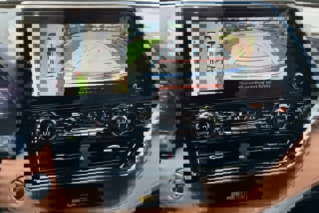 Used 2025 Toyota Highlander Platinum image 36