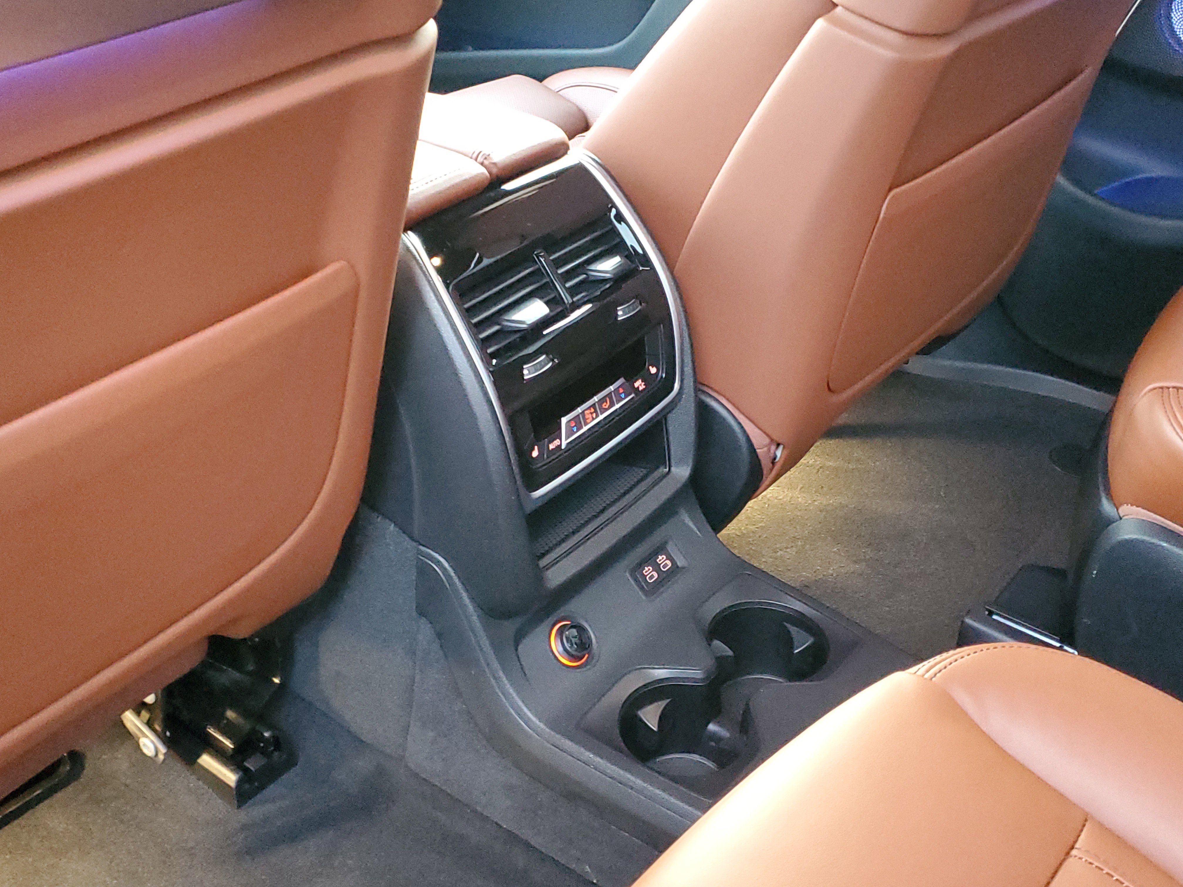 Certified 2024 BMW X7 M60i w/ Executive Package image 25