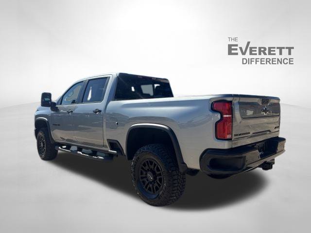 Used 2026 Chevrolet Silverado 2500 ZR2 w/ LPO, Dark Essentials Package AWD/4WD image 5