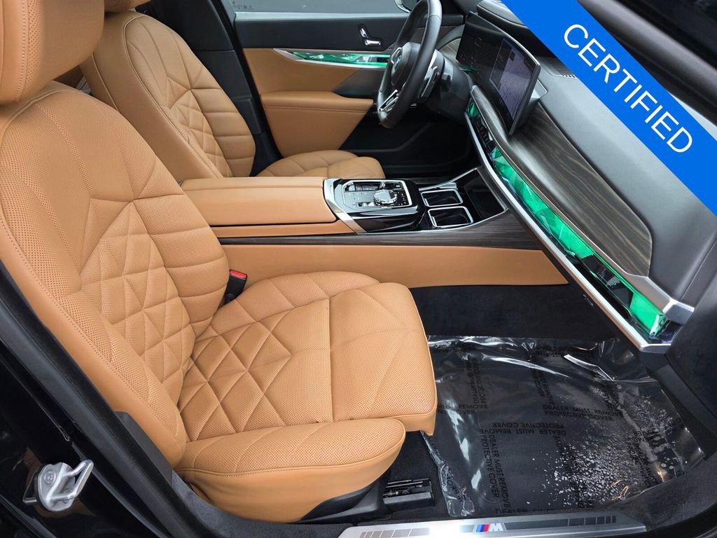 Used 2024 BMW 740i image 24