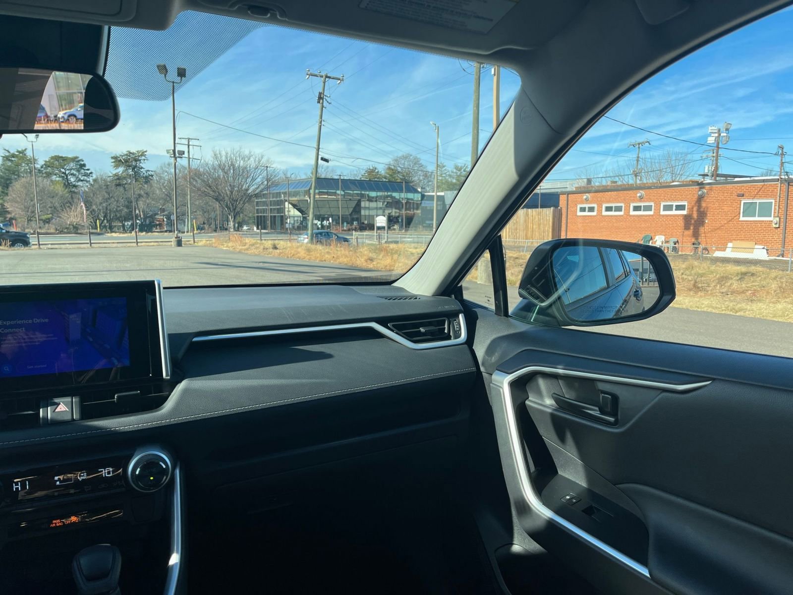 Used 2025 Toyota RAV4 LE image 34