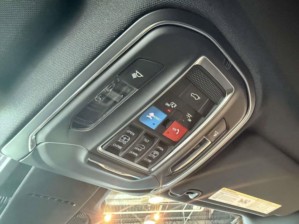 New 2026 Jeep Cherokee Overland image 23