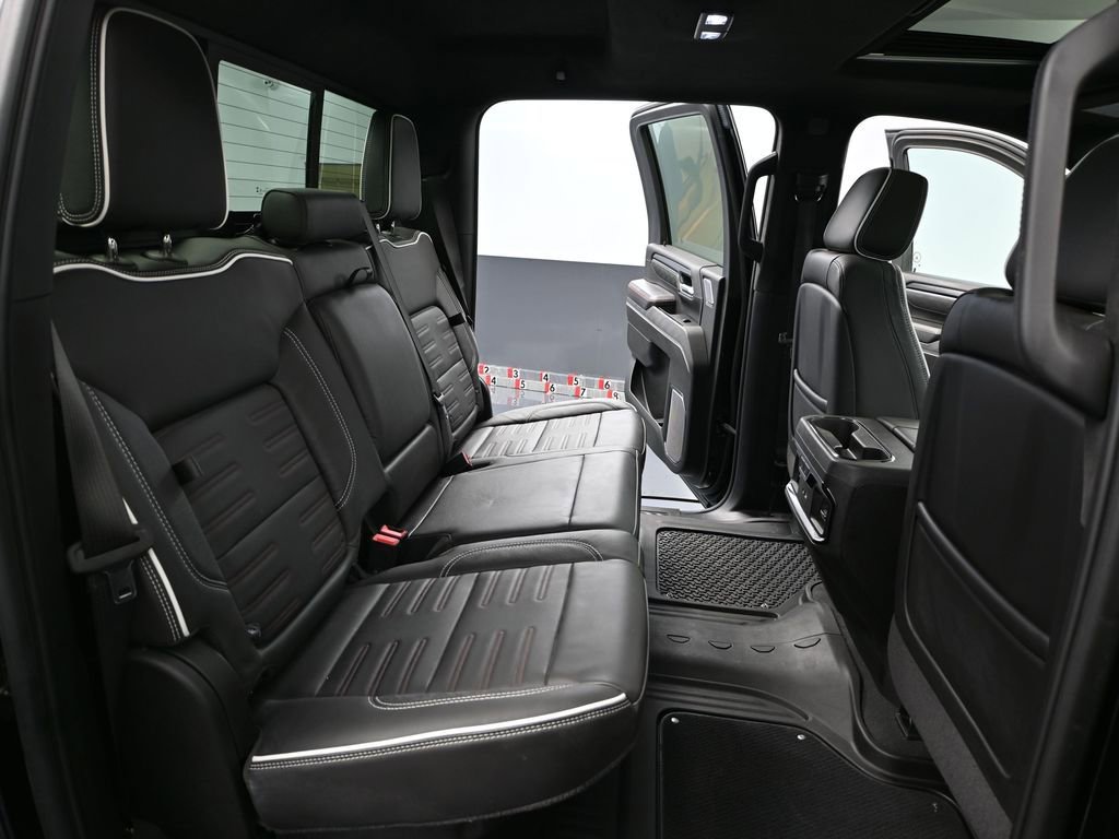 Used 2024 GMC Sierra 2500 AT4X image 47