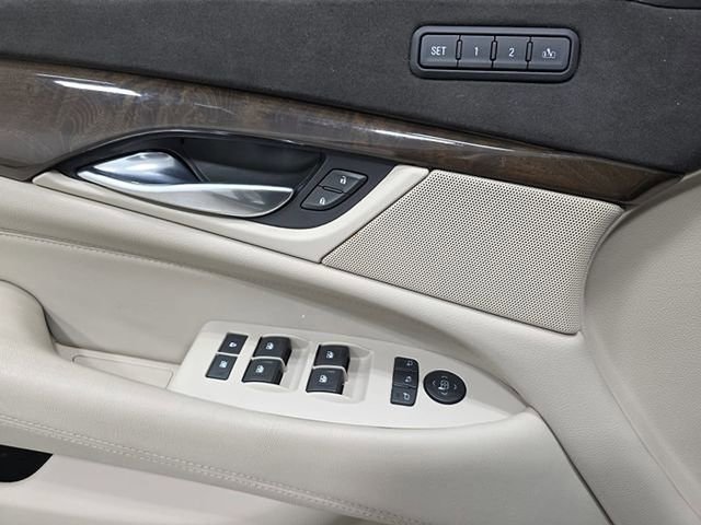 Used 2018 Cadillac Escalade Luxury AWD/4WD image 28