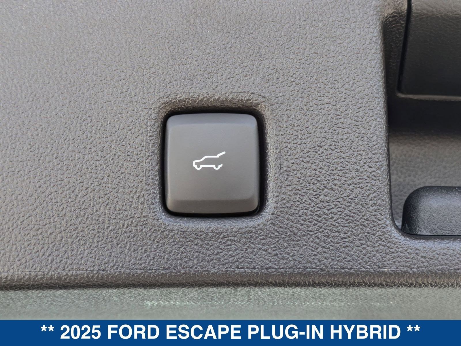 New 2025 Ford Escape SE image 15