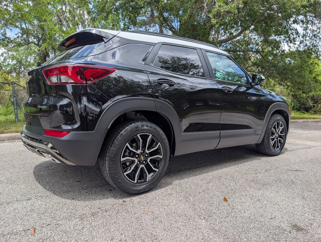 Used 2023 Chevrolet TrailBlazer ACTIV w/ Convenience Package FWD image 9
