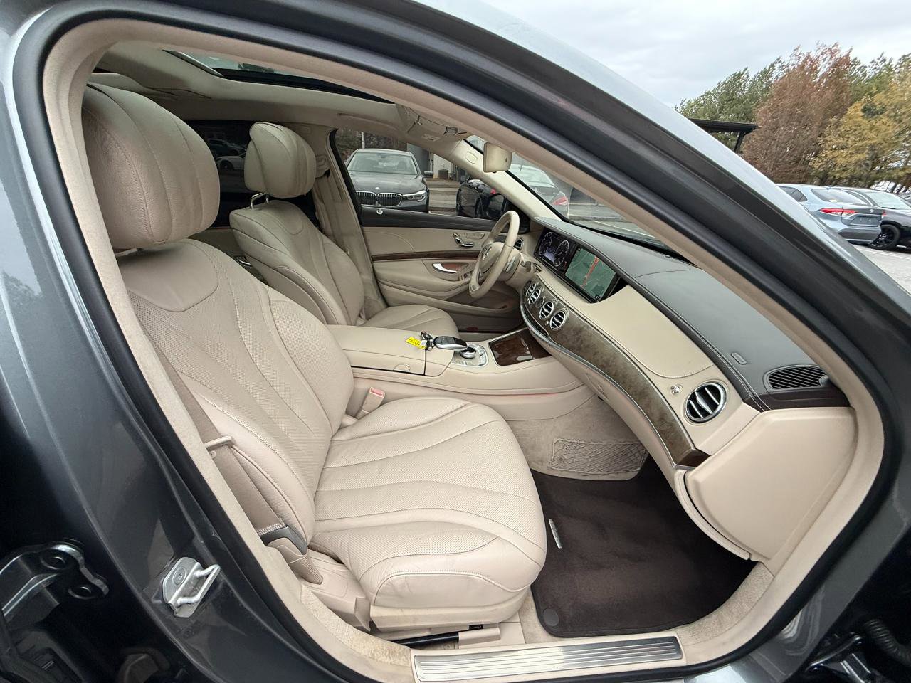 Used 2017 Mercedes-Benz S 550 Sedan image 14