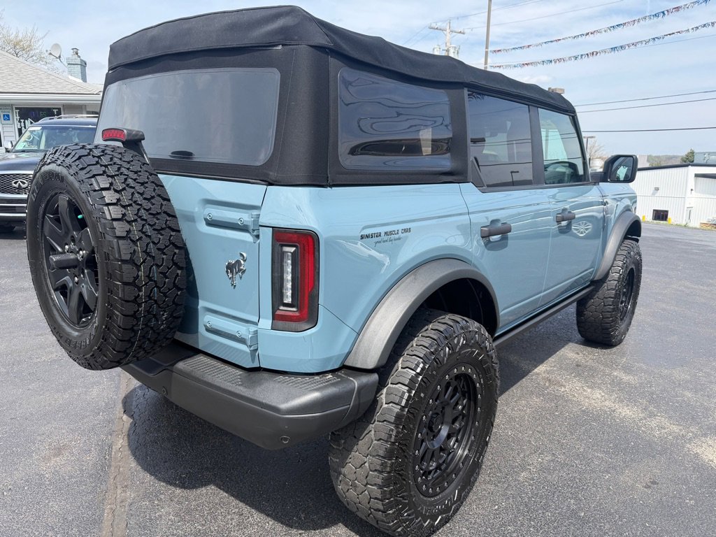 Used 2022 Ford Bronco Black Diamond image 5