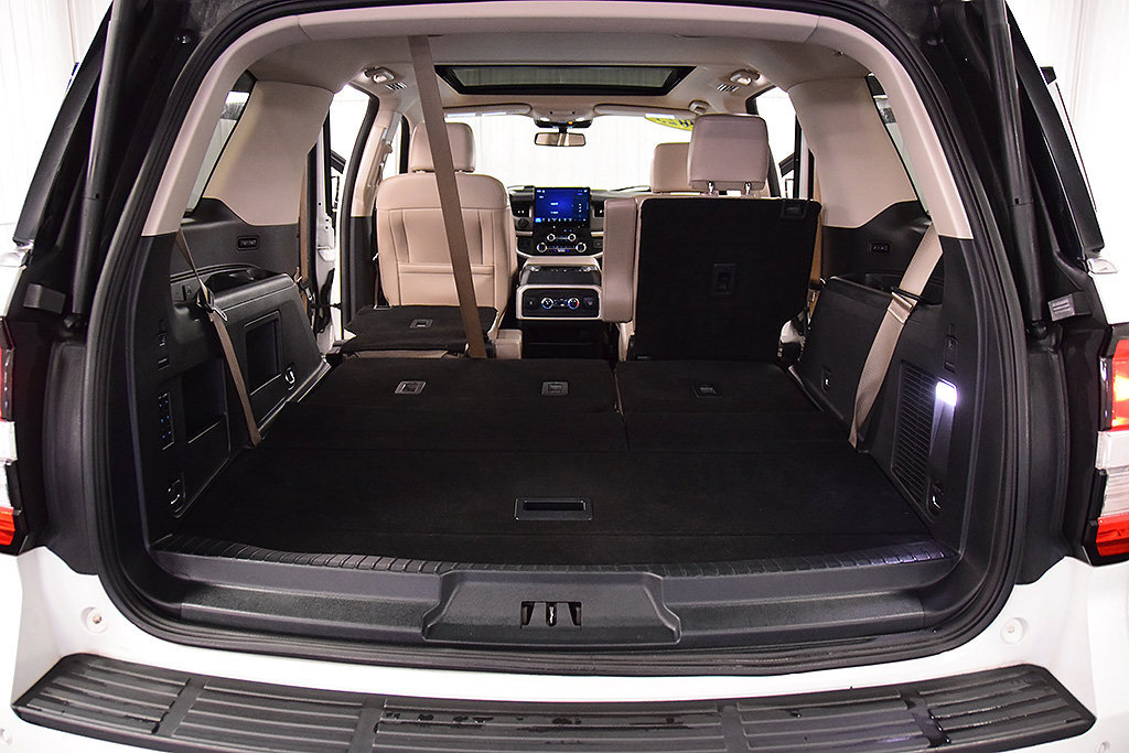 Used 2023 Ford Expedition XLT AWD/4WD image 37